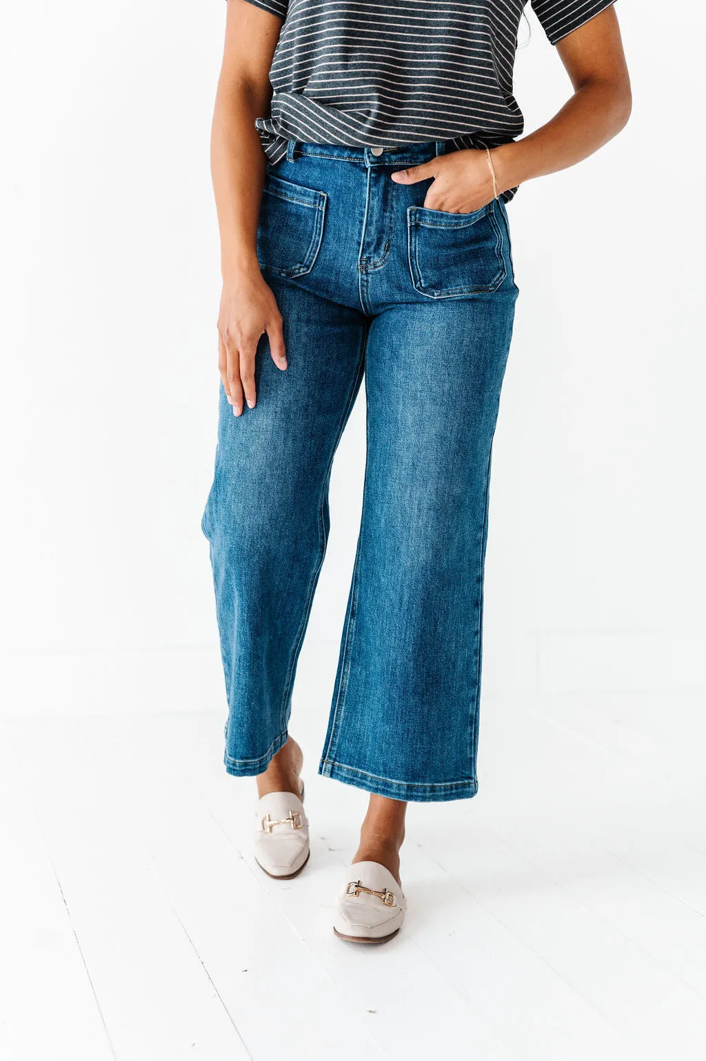 Jenny Straight Leg Cropped Jean - Size Large Left