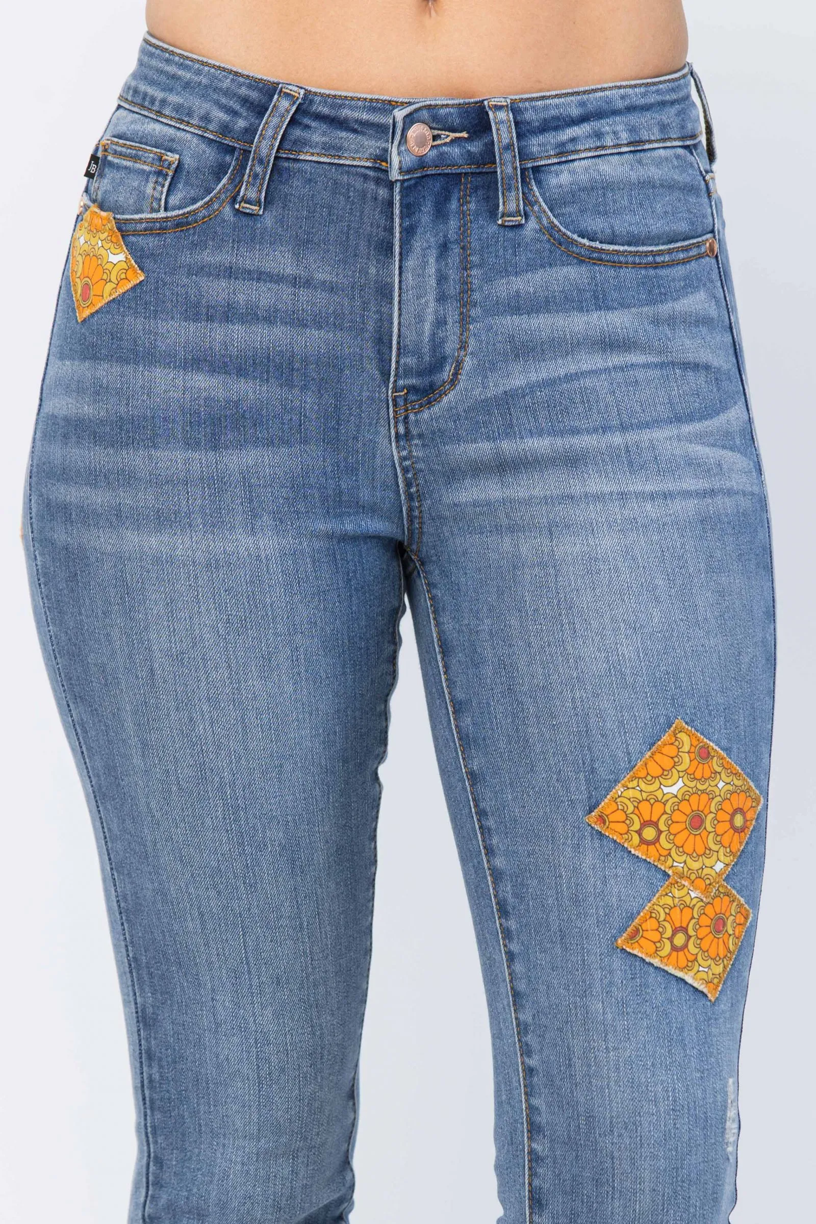 Judy Blue Reg/Plus Mid Rise 70's Fall Patch Skinny Jeans