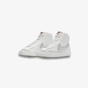 Nike Womens Blazers Mid '77 Summit White Metallic Silver CZ1055-112