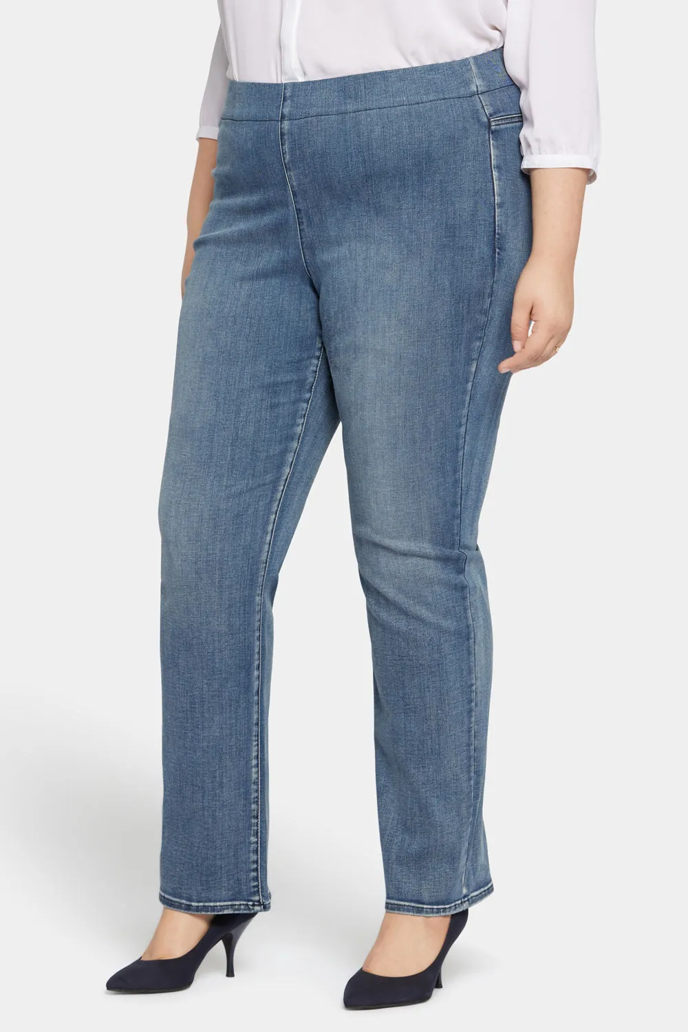 Pull-on Straight Jeans In Plus Size - Pristine