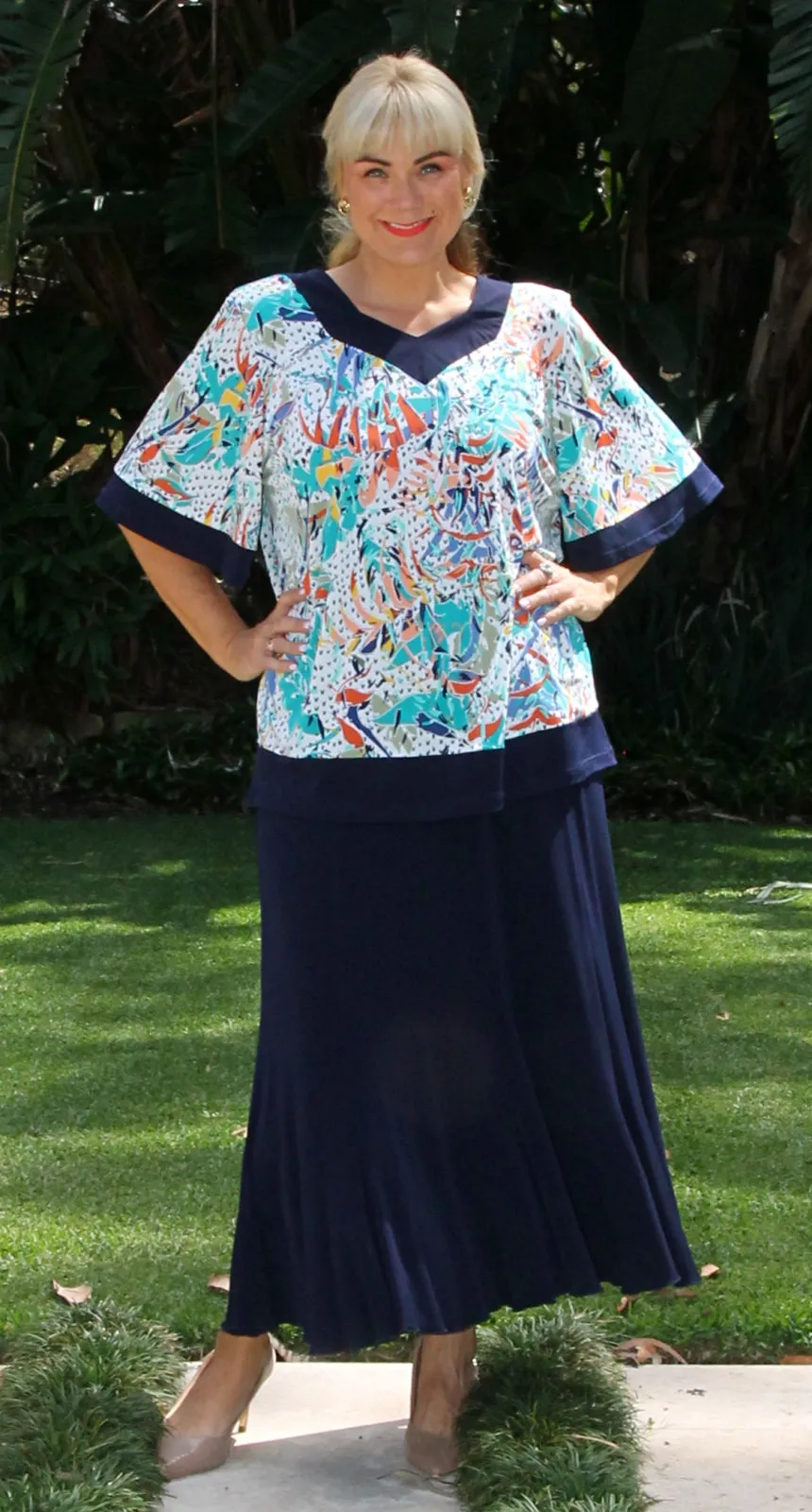 Sara Sweetheart  Neck Top Summer Mix on Navy