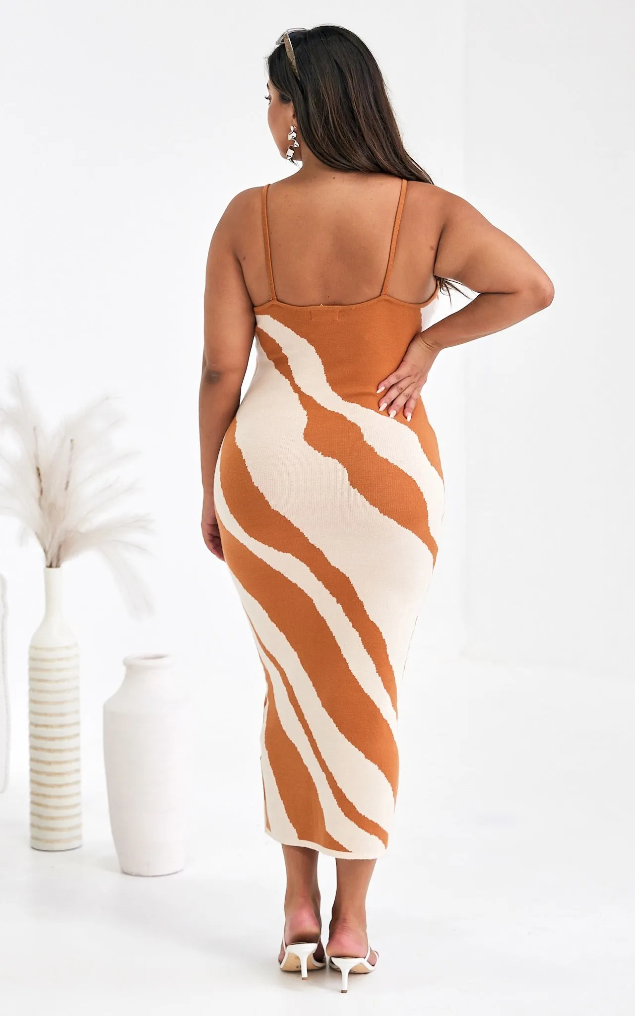 Zolenia Knit Maxi Dress - Caramel Rust Wave